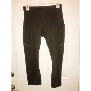 Lululemon 7/8 Speed Up leggings Olive green size 6